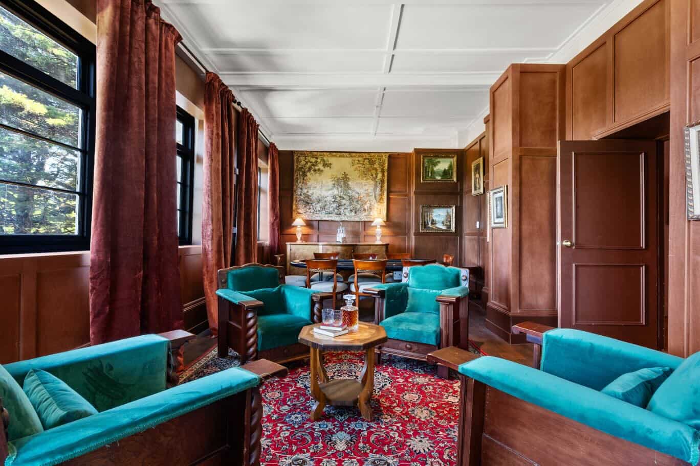 Sitting room at The Robertson Hotel