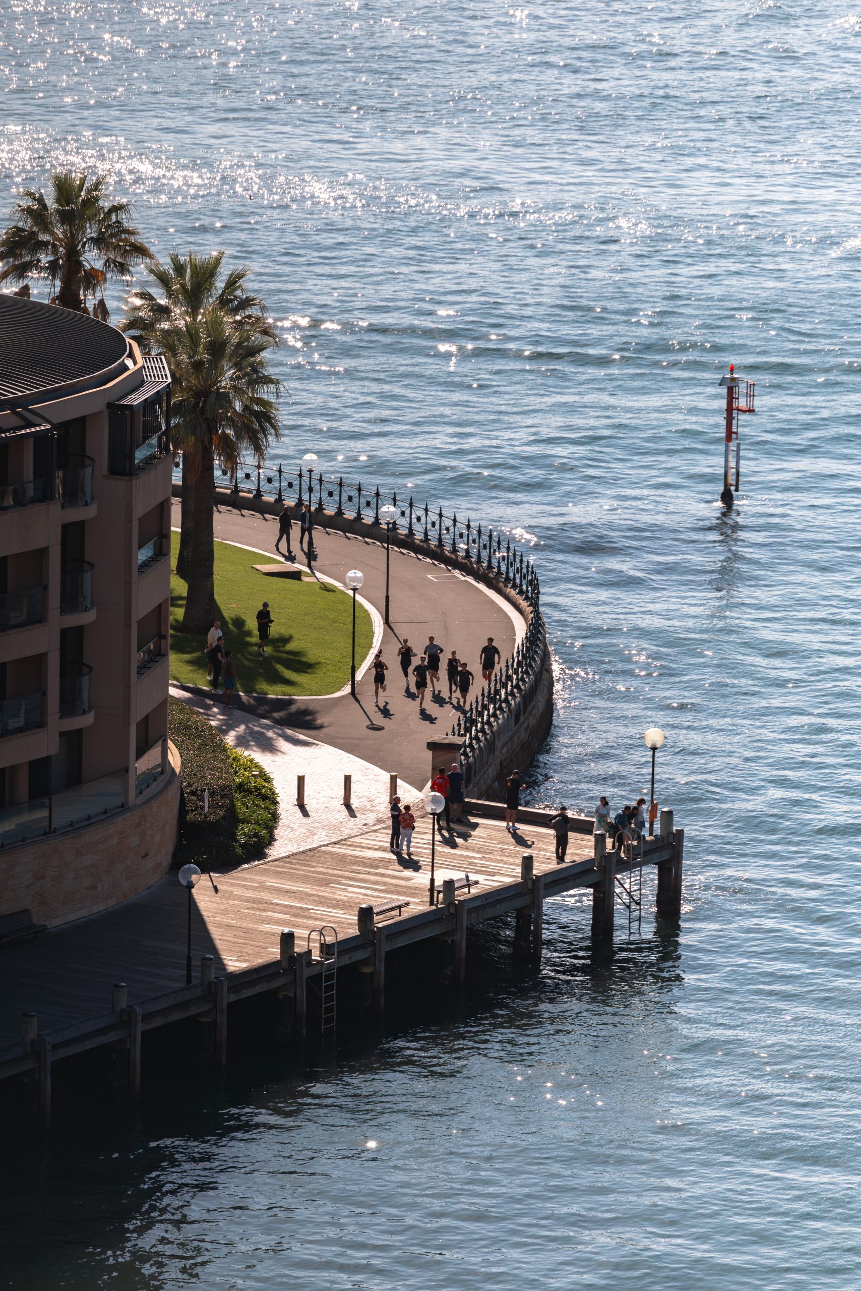 Harbour 10 runners enjoying the Sydney event atmosphere