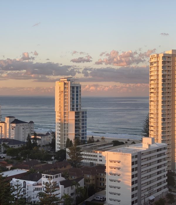 We Woke Up in Luxury and Daily Sunsets at Aria Broadbeach